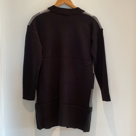 Plaid Knitted Open Cardigan. Black. - Picture 4 of 4